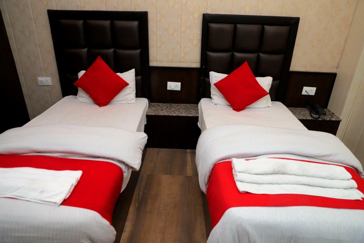 Hotel Sk International Rišikéš Exteriér fotografie