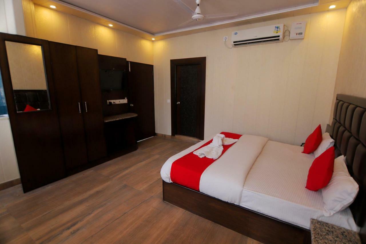 Hotel Sk International Rišikéš Exteriér fotografie