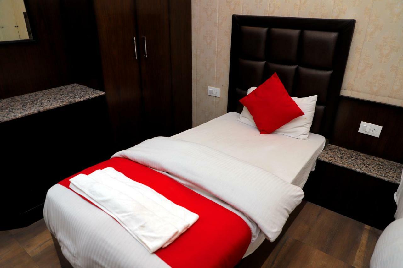 Hotel Sk International Rišikéš Exteriér fotografie